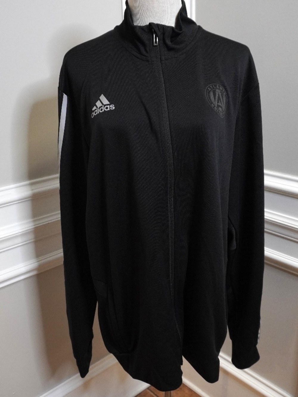 Atlanta United FC 2023 Team Issue Training jacket by Adidas, Size XL
